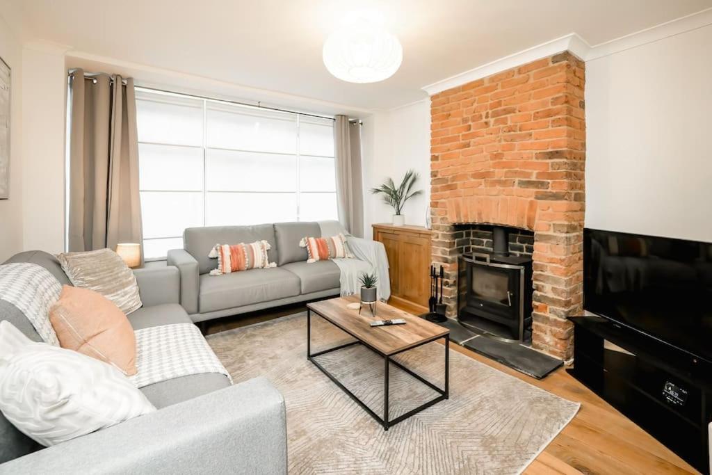 3 Bedroom Home Close To Town Centre With Wifi & Garden Royal Tunbridge Wells Exterior photo